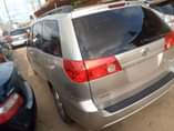 A picture of Toyota Sienna 7
