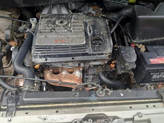 A picture of Toyota Sienna 2002 2003