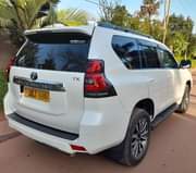 A picture of Landcruiser Prado TX 2018 175m