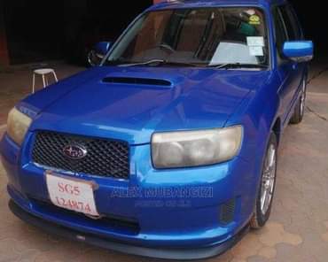 A picture of Subaru forester 2007 2000cc blue in colour runs great and