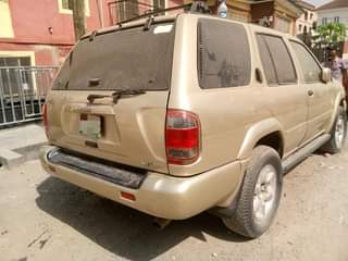 A picture of Nissan Pathfinder 01