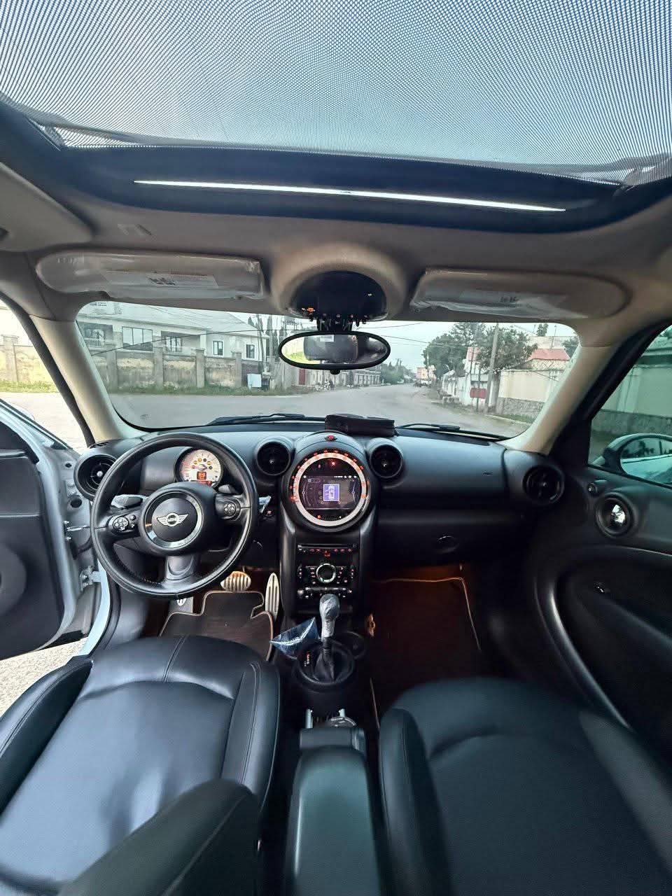 A picture of 2013 MINI COOPER country man