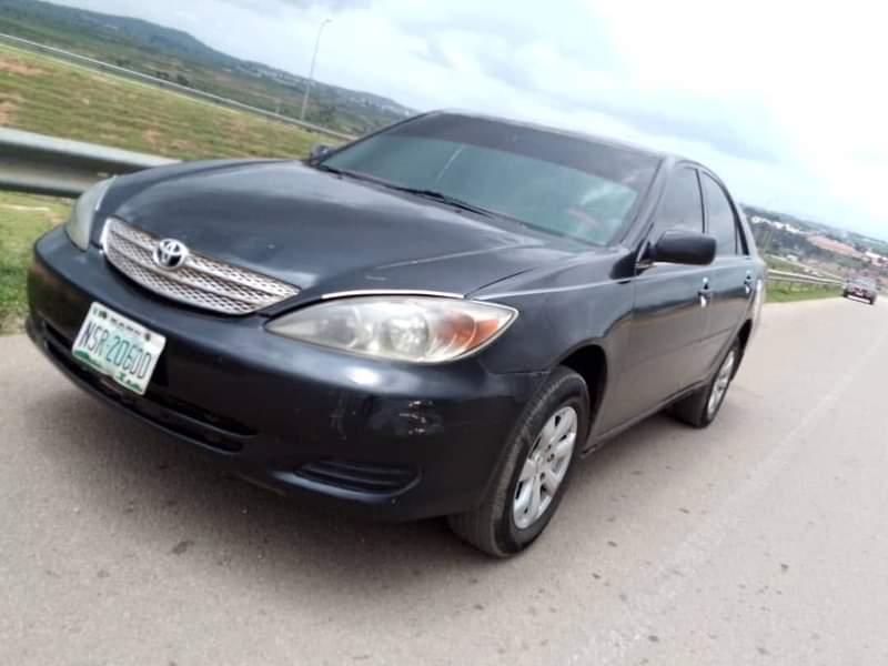 A picture of Nearly used Toyota Camry 2004 model Engine is sound gear
