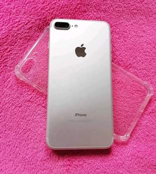 A picture of Iphone 7 PLUS