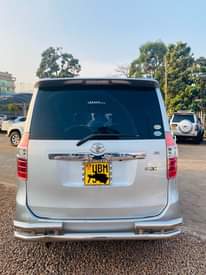 A picture of 2008 Toyota Noah