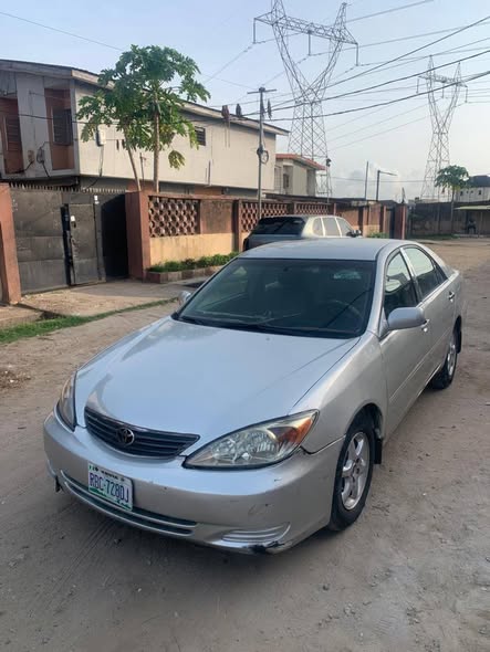 A picture of Well used 2004 Toyota Camry LE