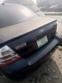 A picture of Ford Taurus