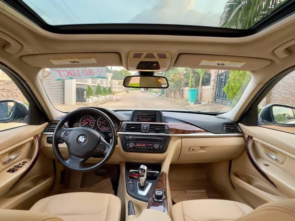 A picture of Distress Toks 2014 BMW 328i