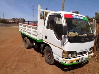 isuzu nhr