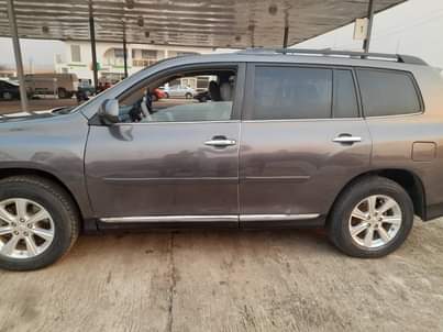 A picture of 2012 Toyota Highlander