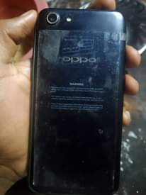 A picture of Oppo A83