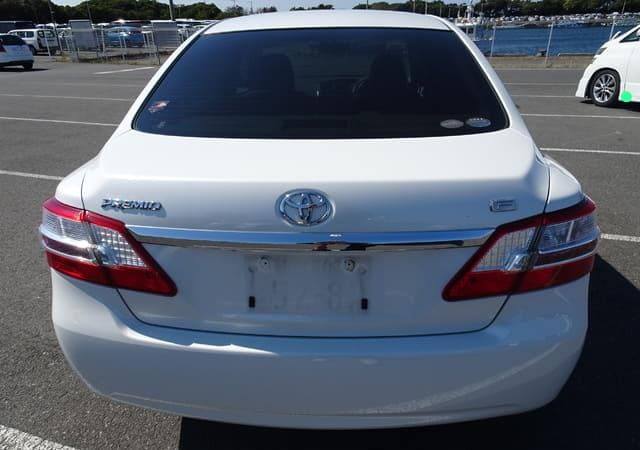 A picture of Toyota PREMIO