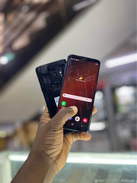 A picture of Galaxy S9 64gb 350k 0701707265