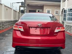 A picture of wow This is fully loaded Camry 2010 model sport utility