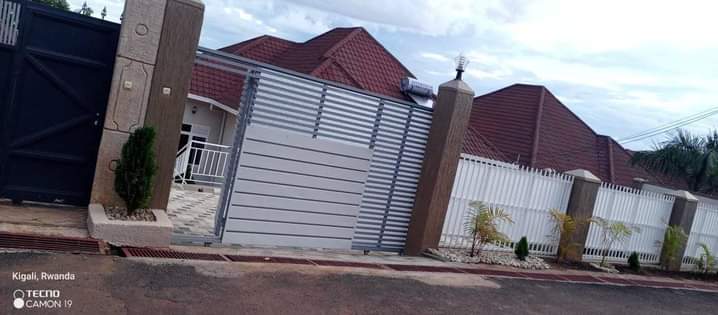 self compound houses