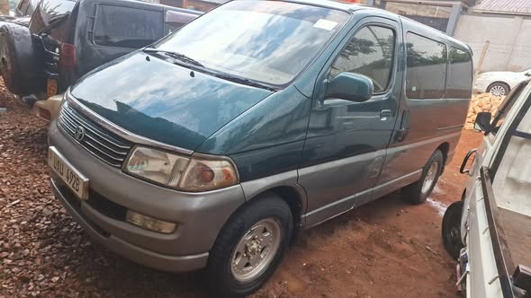 A picture of 2002 Toyota 2001