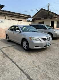 A picture of 08 Toyota Camry toks standard