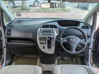 A picture of Toyota Ractis