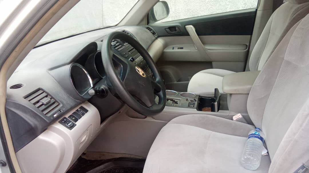 A picture of Toyota Highlander 2009
