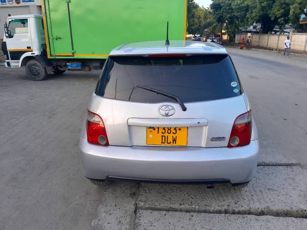 A picture of TOYOTA IST 