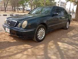 A picture of 2000 MERCEDES C200 4 plugs