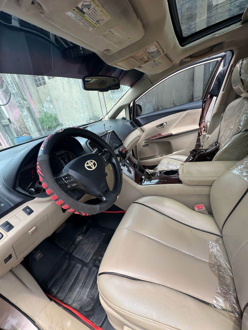 A picture of Quick deal V Clean 2011 Toyota Venza Fullest option with