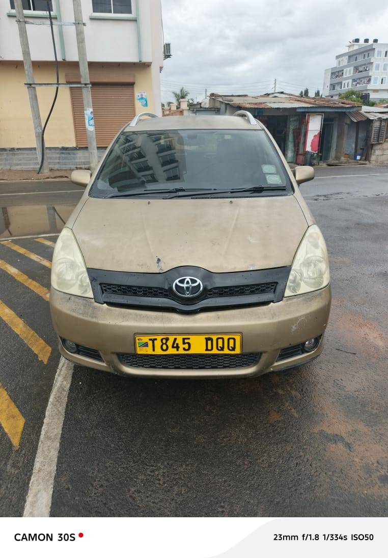 A picture of TOYOTA VERSO