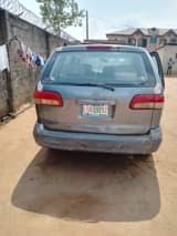 A picture of Sienna 2001 Engine Gear Ac needs attention body needs painting
