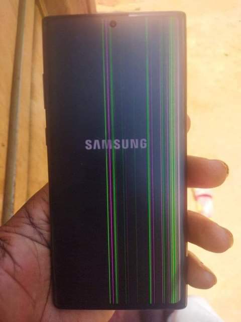 A picture of Samsung note 10 plus 256gb