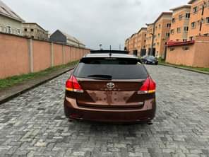 A picture of WOW This is extremely clean Toyota venza 2010 model tokubo
