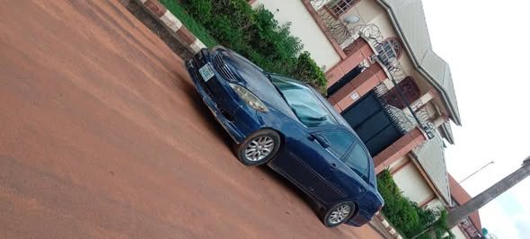 A picture of Toyota Camry 2 4