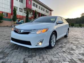 A picture of 2014 Toyota Camry like Belgium XLE keyless Untempered engine and