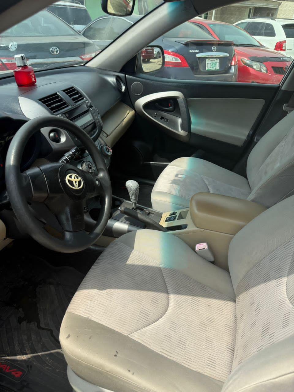 A picture of 2011 Toyota rav4