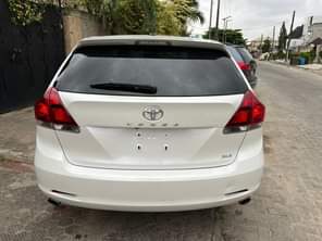 A picture of foriegn used 2014 Toyota venza 95 accident free changed only