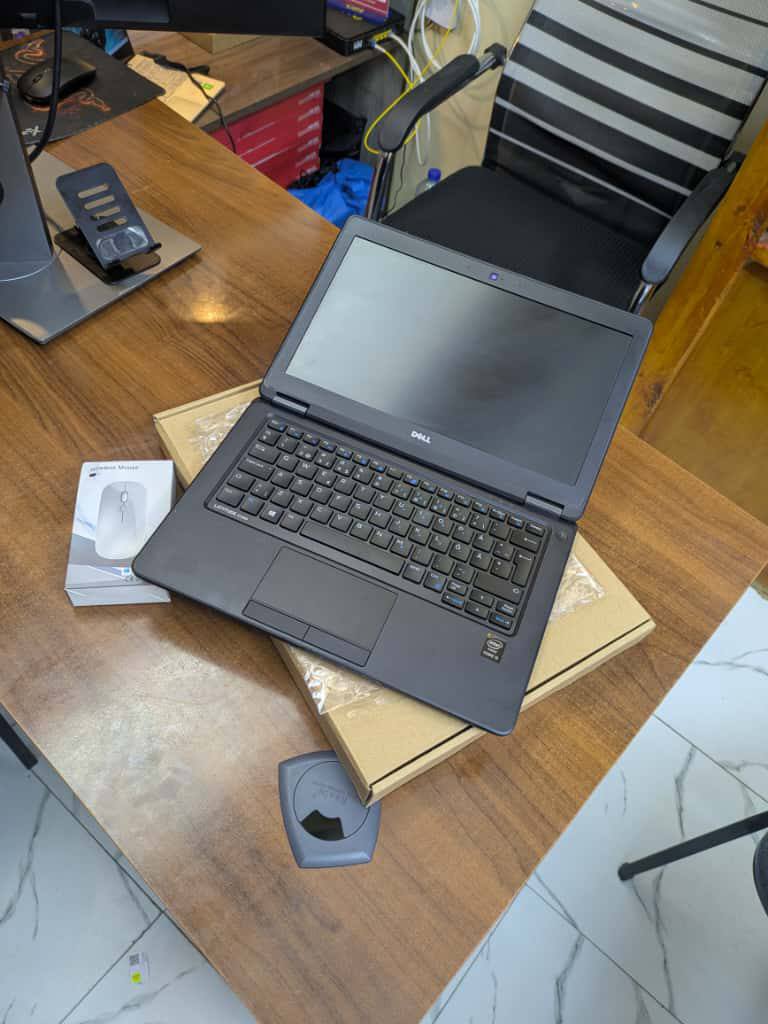 A picture of Dell latitude 7250 core i5 5th generation Processor 2.30ghz Ssd256gb