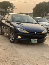 A picture of Clean used automatic 206 with clean body