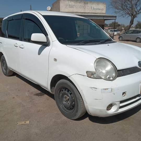 used toyota sienta