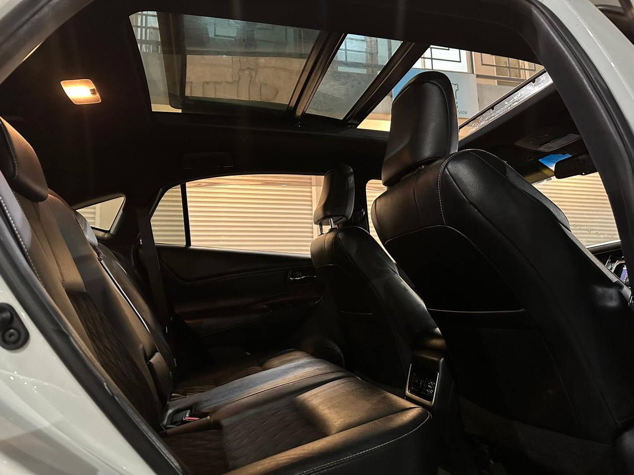 A picture of Toyota harrier anaconda
