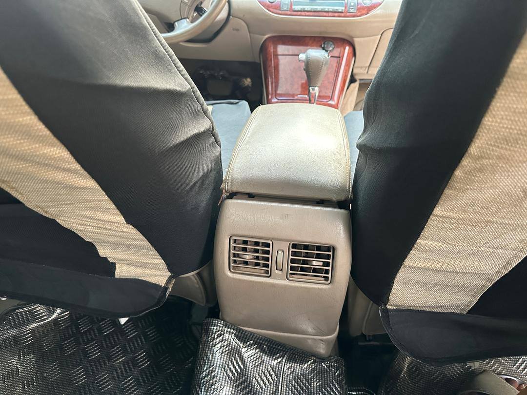 A picture of Toyota Camry XLE 2006 V4