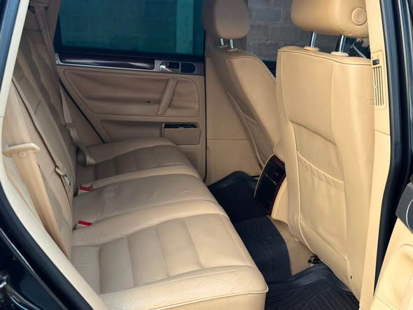 A picture of Volkswagen touareg