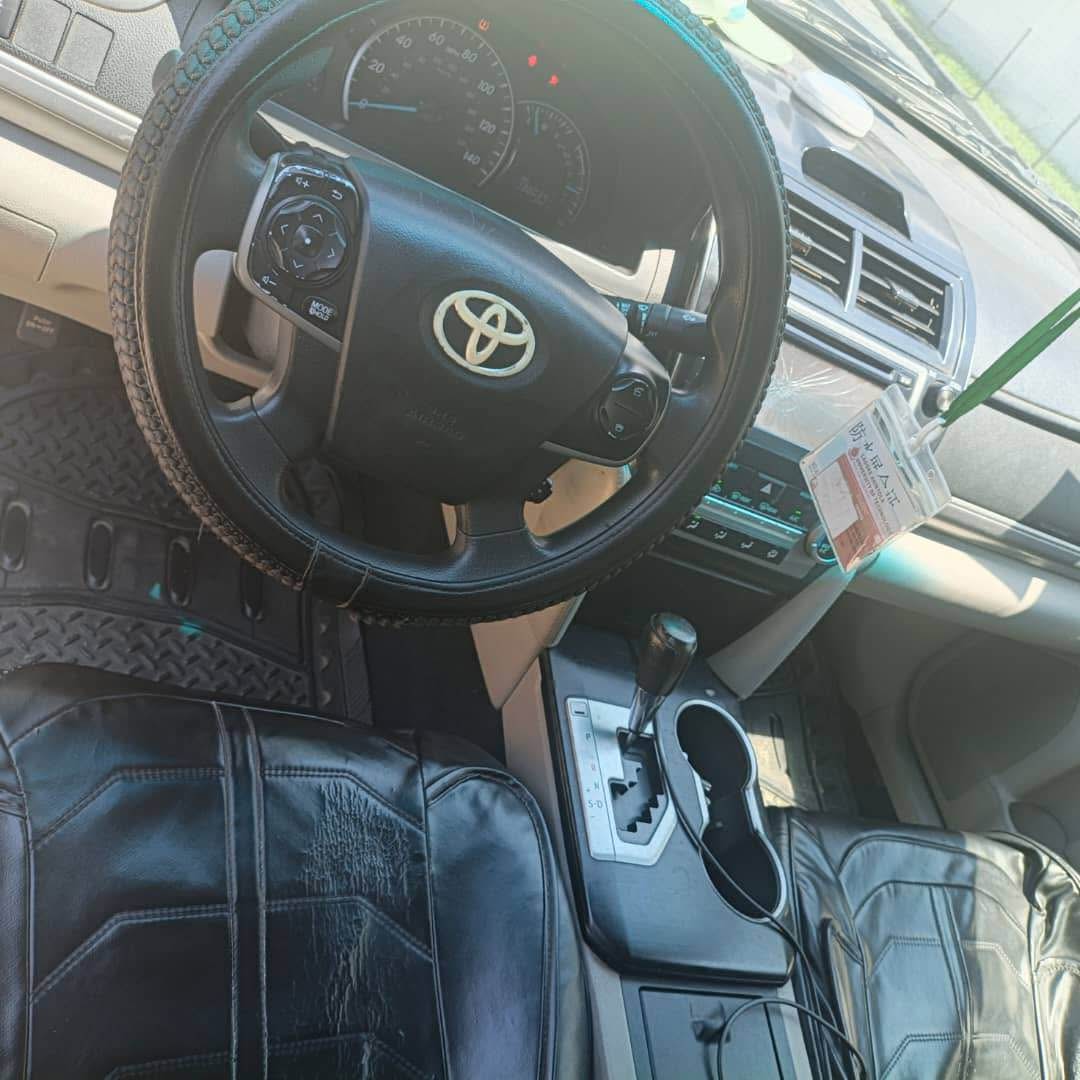 A picture of Dealers Deal End user car Toyota Camry 2013 model LE