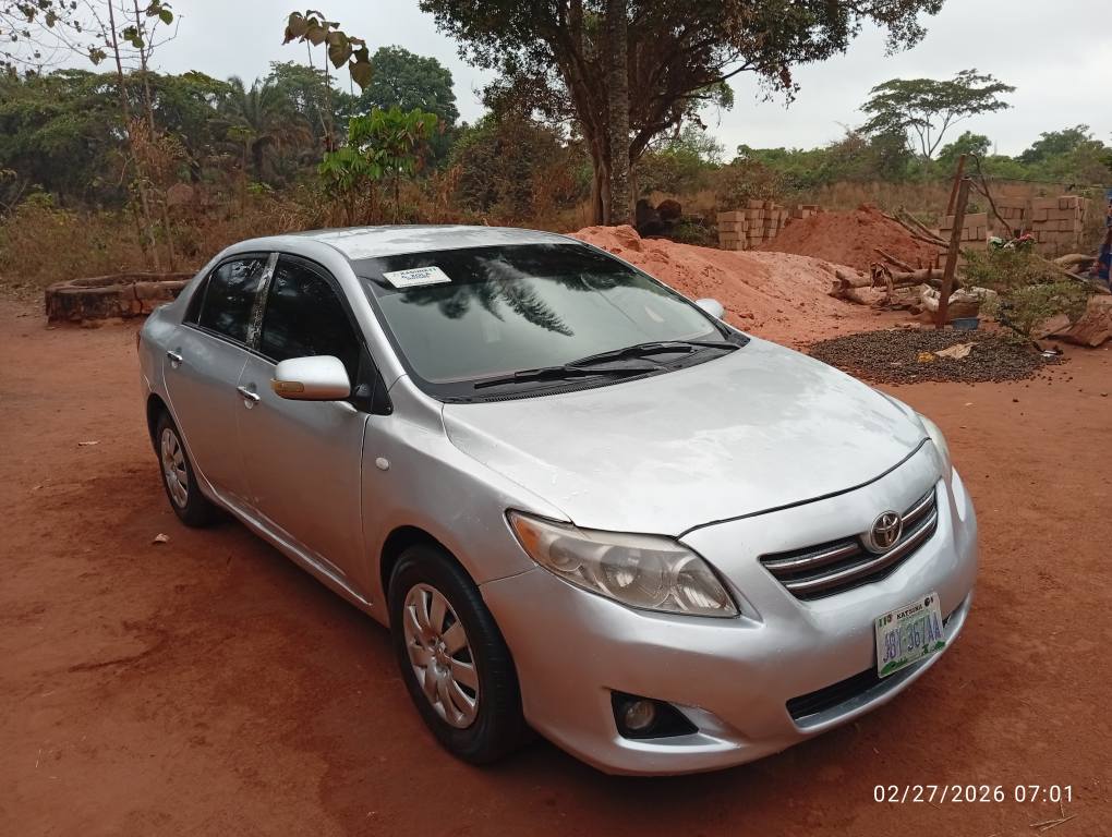 A picture of Toyota Corolla manual transmission