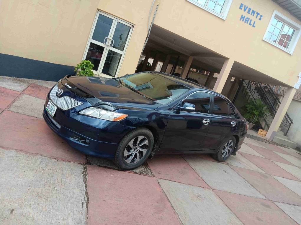 A picture of Toyota Camry Sport 08033467634
