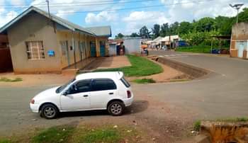 A picture of Starlet inauzwa gari ni nzima sana inatembea mafuta ya elfu