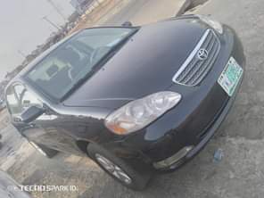 A picture of Highest grade 07 model Toyota Corolla everything is intact and