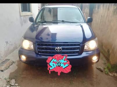 A picture of 2004 Toyota Highlander