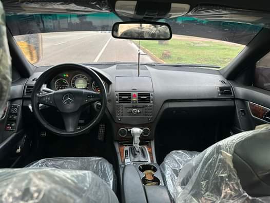 A picture of Clean Registered 2010 Benz c350 7 5m net price Abuja