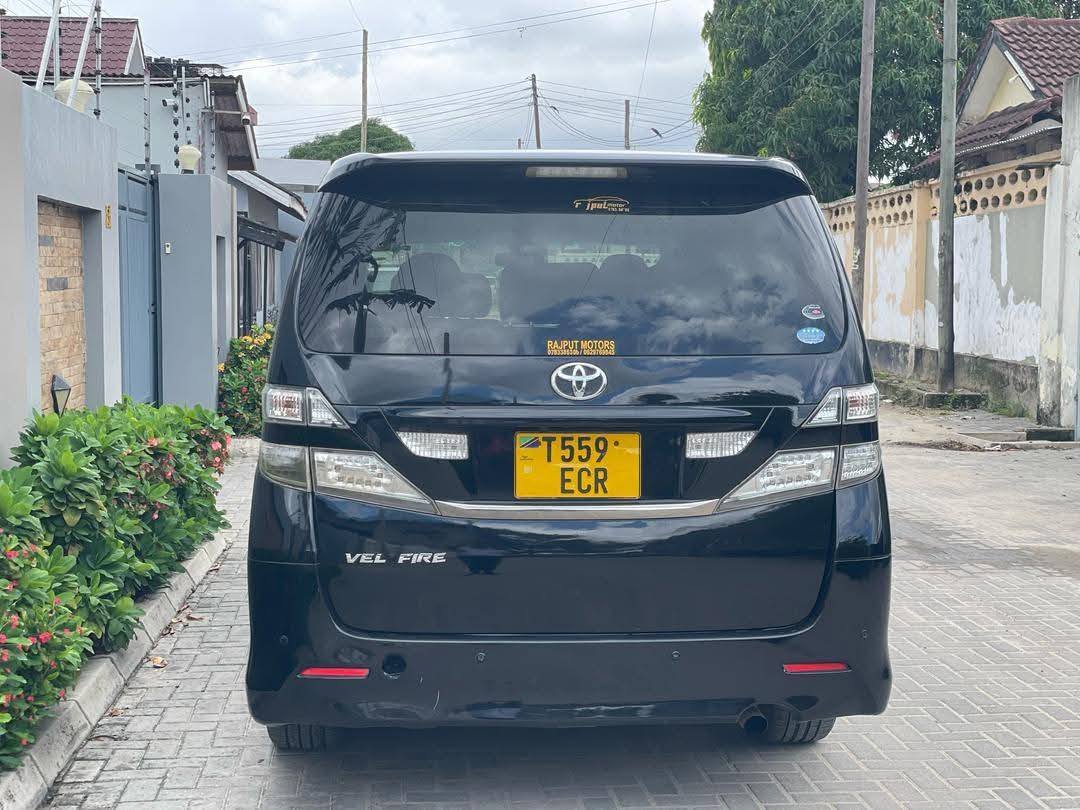 A picture of Toyota Vellfire
