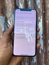 A picture of I phone xs 256gb