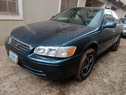 A picture of Toyota Camry 1999 model
